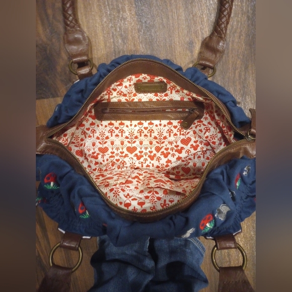 Loungefly garden gnome bag - Picture 3 of 4